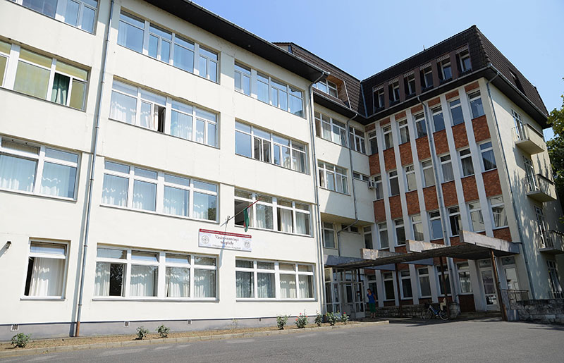 https://szszbvk.hu/wp-content/uploads/Vasarosnamenyi-Korhaz-min.jpg